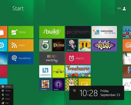 A interface baseia-se em ícones ou mosaicos, adaptados à tecnologia tátil.
